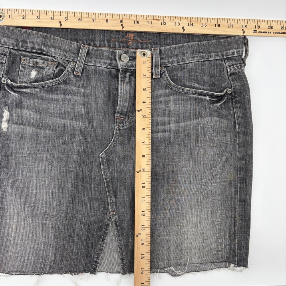7 For All Mankind Skirt 32 Roxy Distressed Denim Mini Black Raw Hem Y2K 16" - Picture 3 of 7